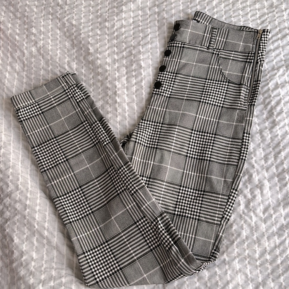 SOLD - Women’s Gray Plaid Pants